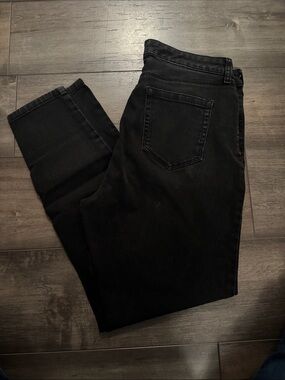 Women’s Black Curvy Skinny Jeans